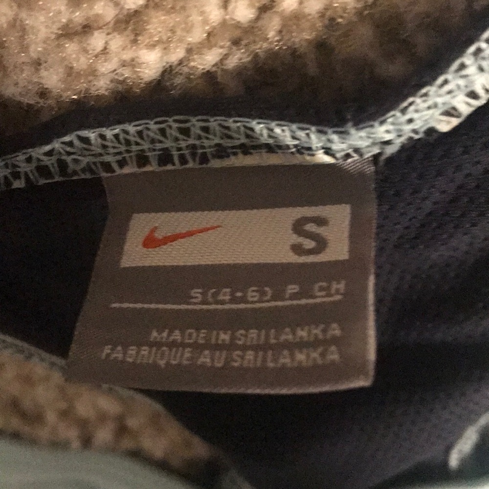 Nike sports bra - Picture 3 of 4